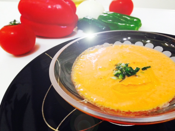 冷たい真っ赤なスープ ガスパチョ