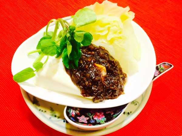 蒸し豆腐と春キャベツの麻婆あんかけ